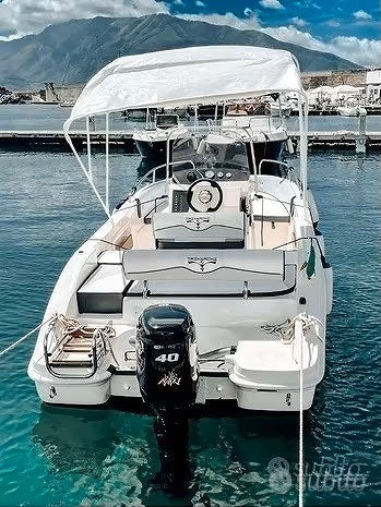 Trimarchi 57 con motore Suzuki DF40 ARI