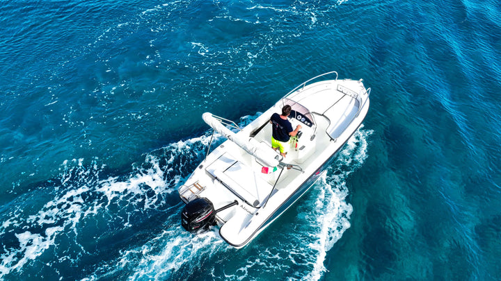 Trimarchi 57 con motore Suzuki DF40 ARI