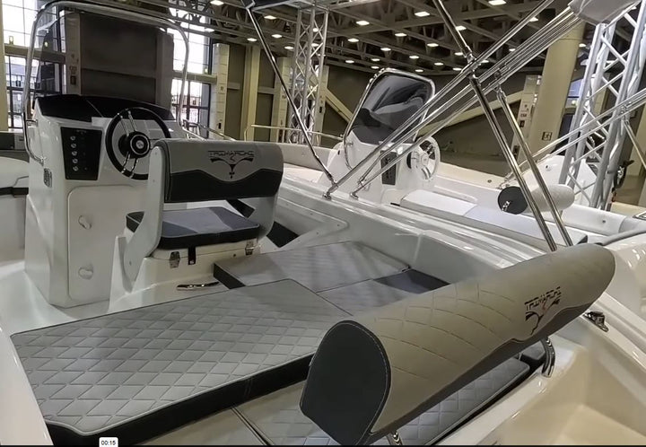 Trimarchi 57 con motore Suzuki DF40 ARI